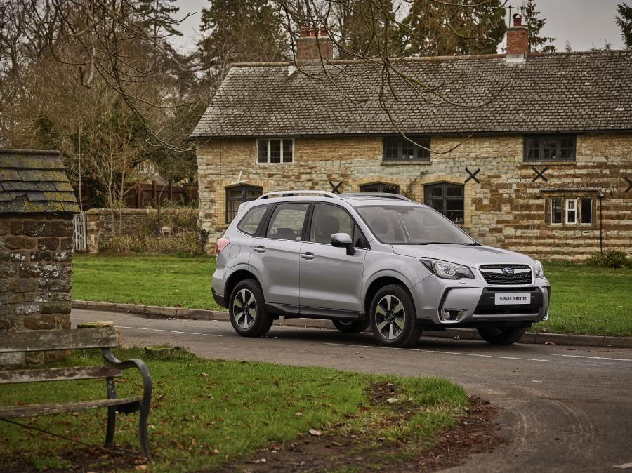  Subaru Forester 2.0XT 2016 года  (UK) (фото 12 из 30)